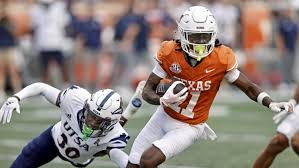 COMMENTARY: The Longhorns are sitting pretty after three weeks of college 
football. The UTSA Roadrunners, not so much.