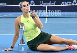 Sabalenka domina Kostyuk e conquista bi em Brisbane sem perder set