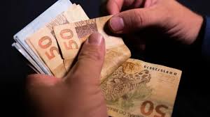 Vai ter mudança na data de pagamento do salário? Saiba quando será o 5º dia útil de julho