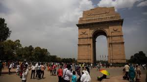 Delhi-NCR Braces for Wet Spell as Mercury Stays Under 40°C