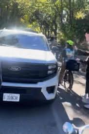 Immigration Crackdown Spreads Through Chicago, Including Wealthy Neighborhoods