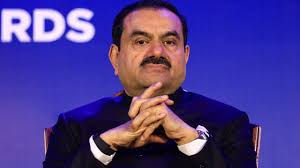 Adani Ports: Q1 में मुनाफा 7% बढ़ा, गौतम अडानी ने छोड़ी भूमिका! - Imagen principal del artículo