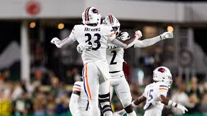 UTSA Roadrunners Face South Florida Bulls in Key Week 11 Matchup