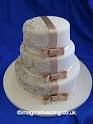 Ask Marks Spencer - How do I stack or tier my wedding cake?