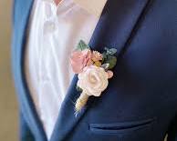 Изображение: Свадебная бутоньерка жениха