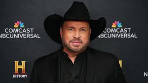 HistoryTalks…AND Sings!