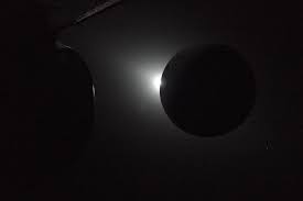 Espagne, Pays basque, Baléares… : où observer « le jour miroir » de l’éclipse solaire totale ces prochains jours ?