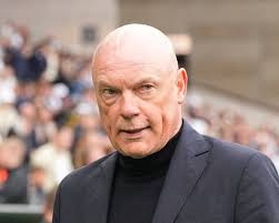 Uwe Rösler: De Ídolo do City à Luta no Bochum! ⚽🔥 - Imagen principal del artículo