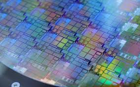 AI半導体、企業育成へ北海道などに拠点 政府主導で産業集積促す