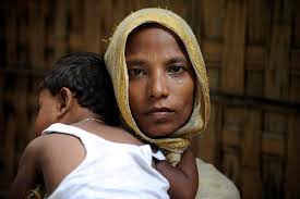 10- Kucağındaki çocuğuyla göz yaşı döken Rohingya Müslümanı kadın. (Bangladeş - Dilek Mermer - aa-dan-yilin-fotografi-oylamasi-2012-yilin-fotograflari-anadolu-ajansi-1339589