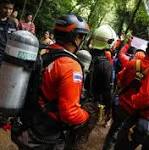 Trapped Thai team gets diving