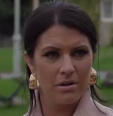 Kerry Wyatt is a character in Emmerdale who first appeared in Episode 6292 (17th July 2012). She is the estranged mother ... - Emmie_kezza_2013