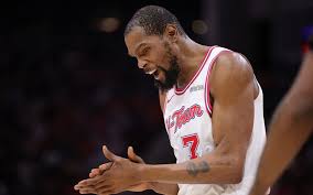 Kevin Durant é desfalque nos playoffs para os Rockets
