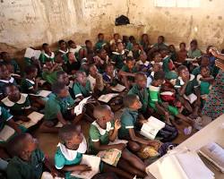 Image of crowded classroom in a Malawian school