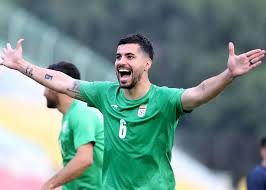 اعلام ترکیب دو تیم الاهلی و شباب الاهلی/ حضور عزت اللهی در ترکیب اصلی اماراتی ها