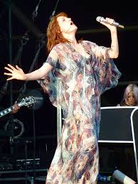 Resultado de imagen para imagenes Florence And The Machine Hurricane 2012