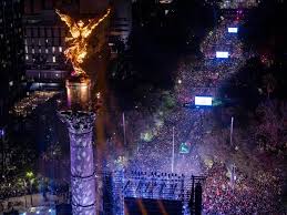 Con rituales, celebrantes recibieron en Reforma el Año Nuevo