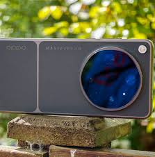 Oppo’s new phone has one camera too many