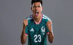 FIFA Reconoce a Jesús Gallardo como uno de los mejores defensores