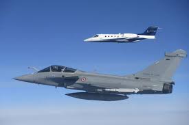 Dans les Landes, un Rafale envoyé dans le ciel pour une "interception sous haute tension au-dessus de l’Atlantique"