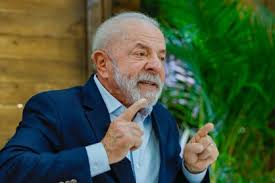 Lula sanciona reajuste para servidores do Legislativo e veta penduricalhos