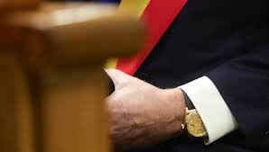 Primarul comunei Fărcașa, din Maramureș, a purtat un ceas de 30.000 de euro la întâlnirea edililor cu premierul Ilie Bolojan