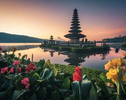 Gambar Danau Beratan sunrise Bali
