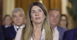 Trend Google: elvira amata