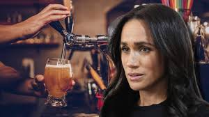 Prince Harry fears homesick Meghan Markle will 'want to return home' after UK move - AOL.co.uk