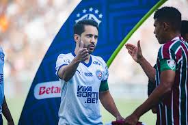 Everton Ribeiro não viaja e fica de fora de amistoso contra o Fluminense