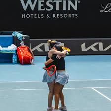 Luisa Stefani perde no torneio de duplas femininas do Australian Open na semifinal