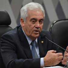 Presidente da CCJ do Senado passa mal após agenda no interior da Bahia e vai parar na UTI