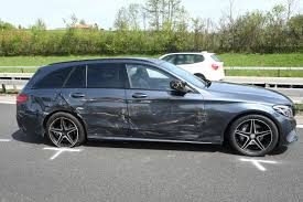 A1 Gossau SG – Streifkollision zwischen Auto und Lastwagen