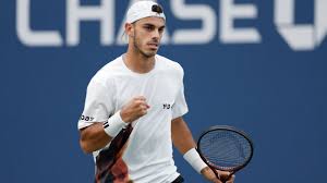 Cerúndolo Avanza en Shanghái: ¡Triunfo Argentino en el Masters 1000!