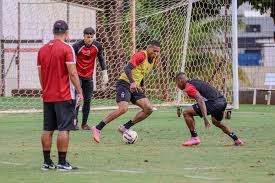Escalação do Botafogo-SP: time pode ter até três novidades contra América-MG