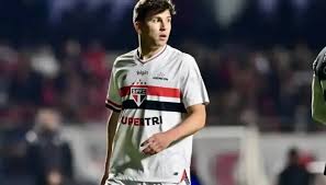 Sao Paulo Triumphs Over Flamengo, Secures Gonzalo Tapia Amid European Interest