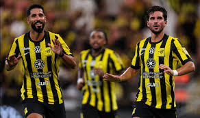 حسام عوار يقود الاتحاد السعودي للفوز على الاتفاق في دوري "روشن"