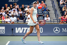 Rybakina supera Samsonova em épico de três sets em Toronto