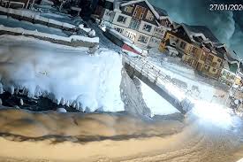 Avalanche hits Sonamarg resort in Jammu & Kashmir, no casualties reported