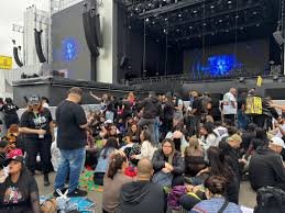 Backstreet Boys no The Town: Fãs Pagam Caro e Mostram Devoção! - Imagen principal del artículo