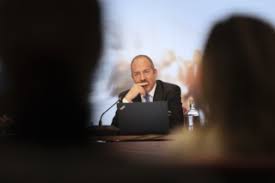 Álvaro Santos Pereira comprou acções da Galp e da JM já como governador do Banco de Portugal