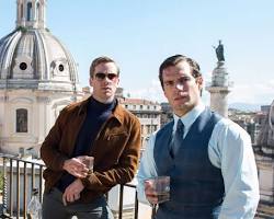 Image de Henry Cavill and Armie Hammer in a stylish pose from The Man from U.N.C.L.E.