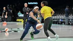 Stephanie White’s honest Raven Johnson assessment said a lot about the Fever rookie
