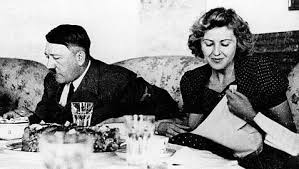 Resultado de imagen de Adolf hitler en la intimidad