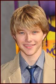 -”Aliens in the Attic” star Carter Jenkins and “Sonny With A Chance” star Sterling Knight both attended the ... - normal_mtvmovie006