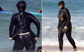 Résultat de recherche d'images pour "images de femmes en burkini "