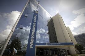 Governo adia pente-fino no cadastro do BPC para depois das eleições e prioriza redução da fila do INSS