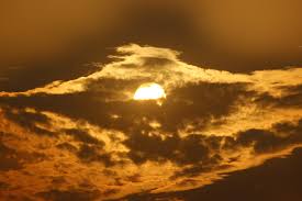 Sol vai sumir e Terra vai escurecer no maior eclipse solar do século