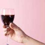  A little alcohol may keep brains 'clean'