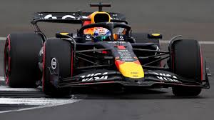 ¡Verstappen Imparable! ¿Qué Pasó con Colapinto en Silverstone? - Imagen ilustrativa del artículo